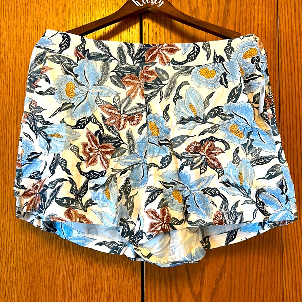NEW High waisted pull on shorts
